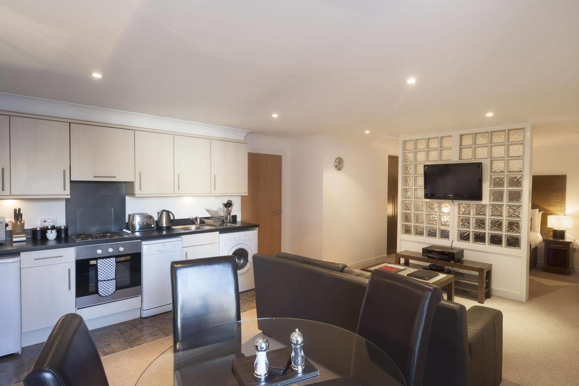 Fountain Court Apartments - Grove Executive EDI Exteriér fotografie